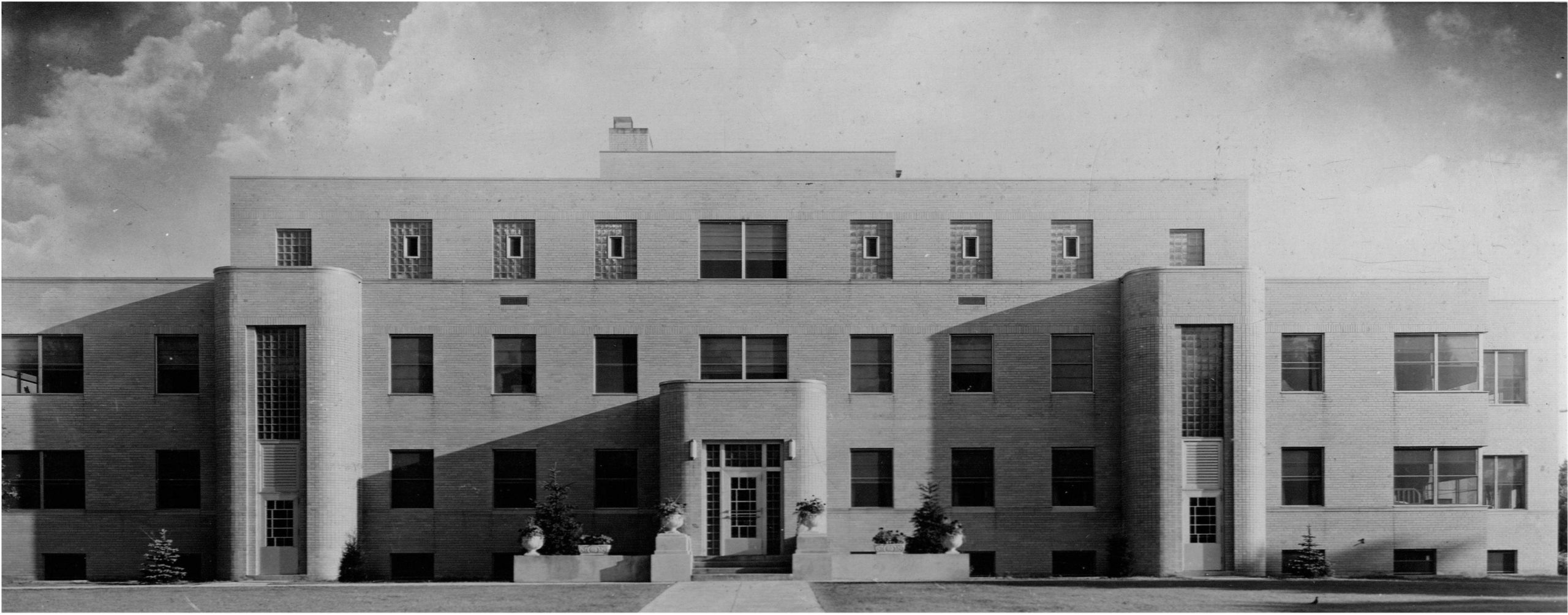 History - 1939 - PMH Original Bldg Porter Memorial Hospital - Valparaiso, IN - Built in 1939