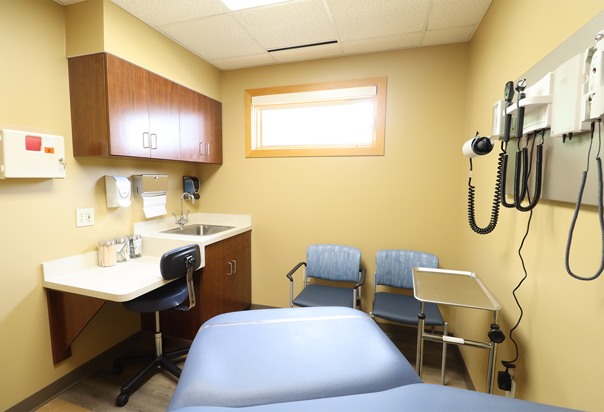 HealthLinc Mishawaka 2025 - Exam Room from Table